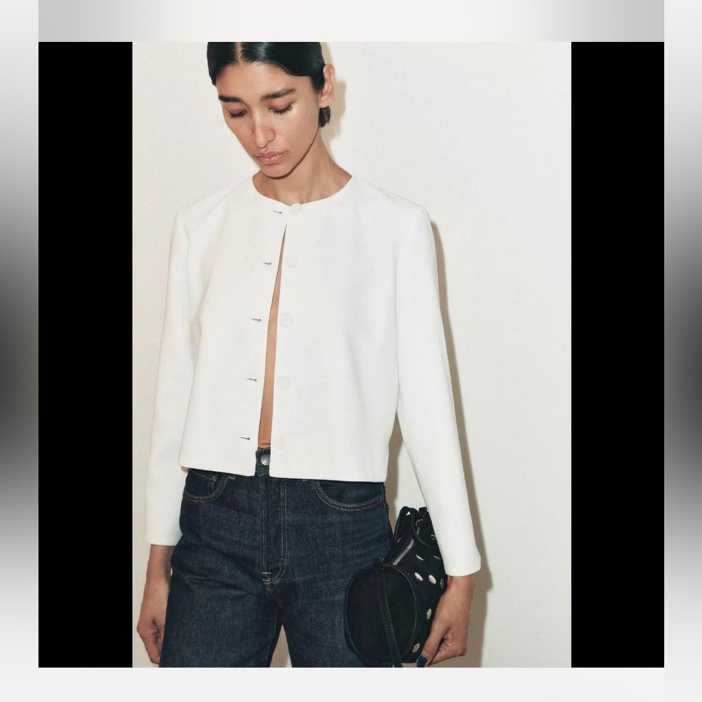 Zara NWT Jacket White Cropped No Collar Fly Away Cuff Slit Cuff Buttonfront SZ M